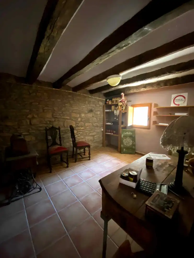 Country house zum Verkauf in Artesa de Segre mit Heizung, Privatgarten und Möbliert
