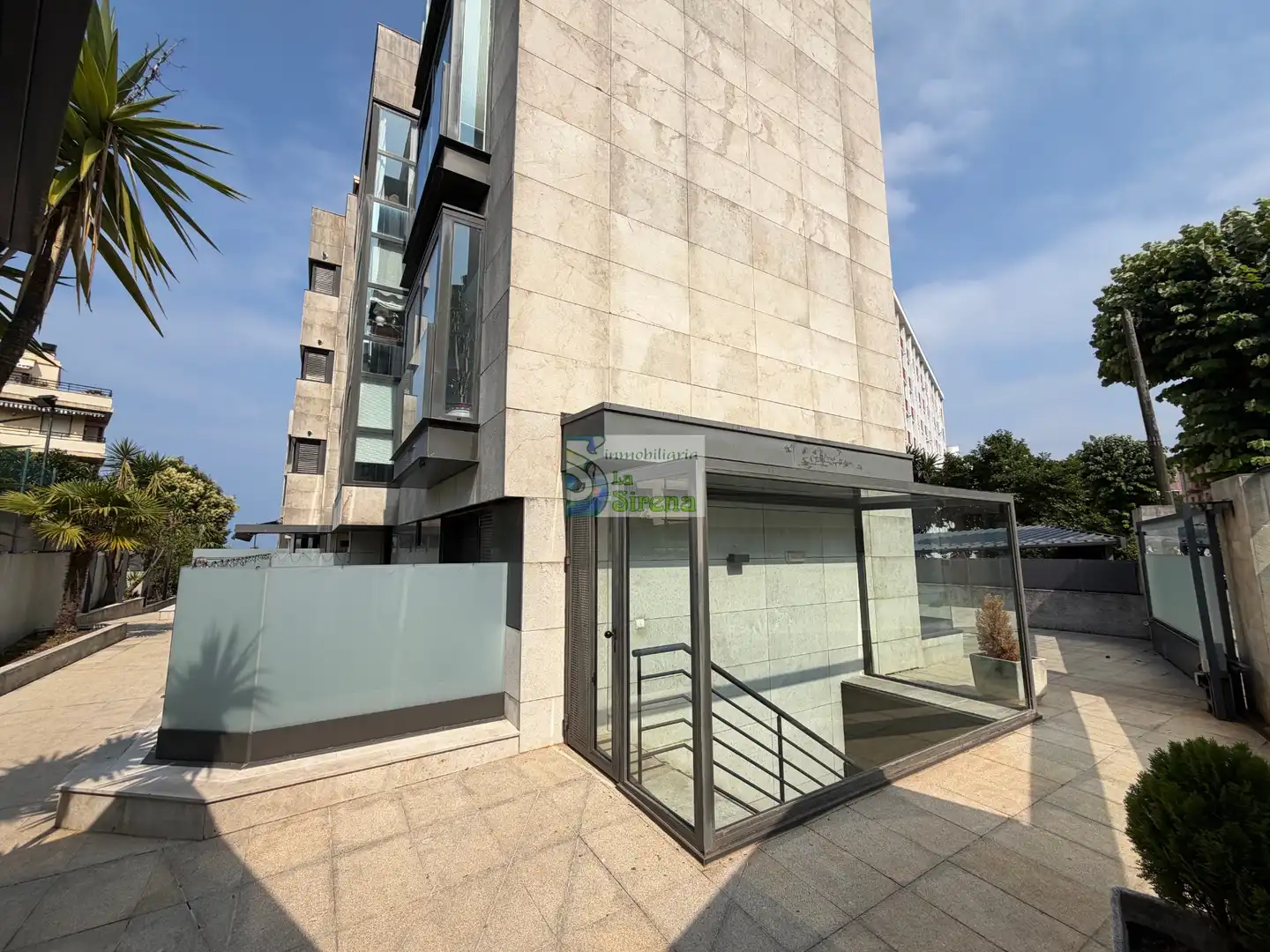 Vista exterior de Piso en venta en Castro-Urdiales con Calefacción, Terraza y Piscina