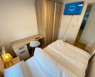 Bedroom of Flat to share in  Madrid Capital  with Heating, Furnished and Washing machine