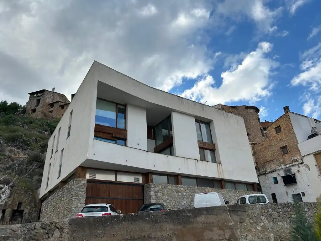 Vista exterior de Local en venta en Jérica
