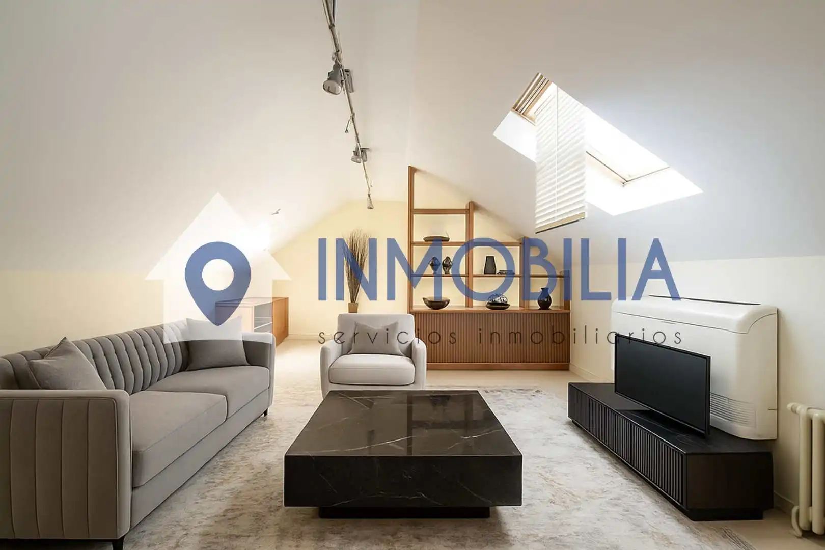 Sala de estar de Casa adosada en venta en Madrid con Aire acondicionado, Calefacción y Jardín privado