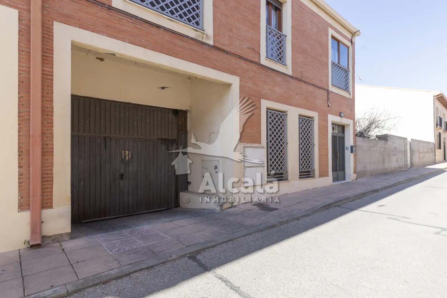Vista exterior de Piso en venta en Meco con Calefacción, Parquet y Amueblado