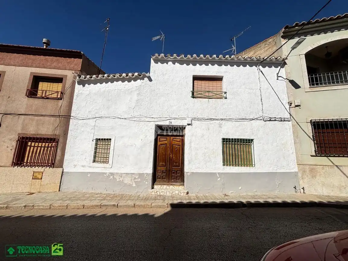 Vista exterior de Casa adosada en venta en Membrilla