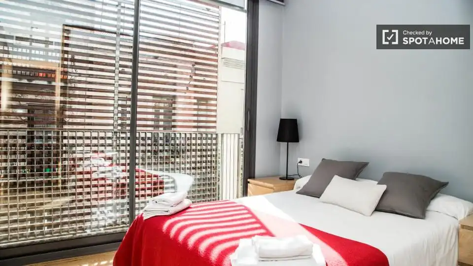 Piso con terraza en alquiler en Gràcia, imagen 3