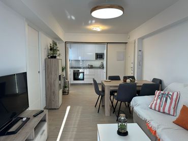 Flat with balcony to rent in Calle Ribalta 13