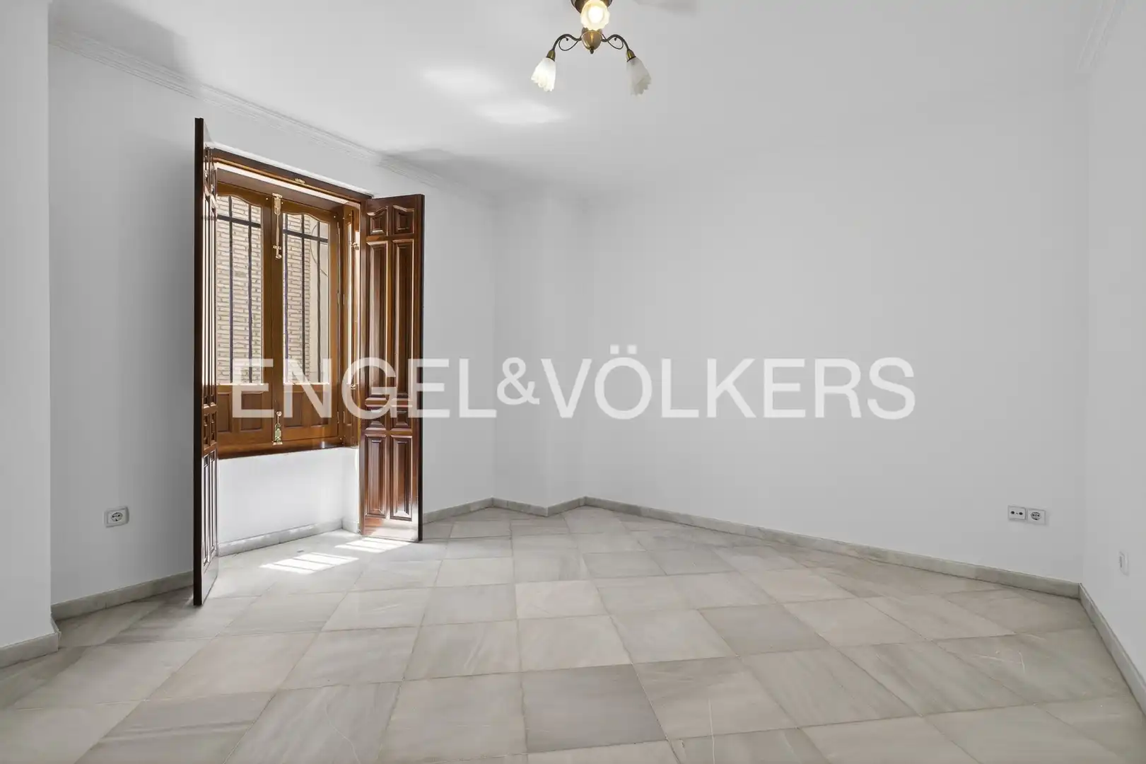 Houses for sale in Osuna  with Air Conditioner and Heating
