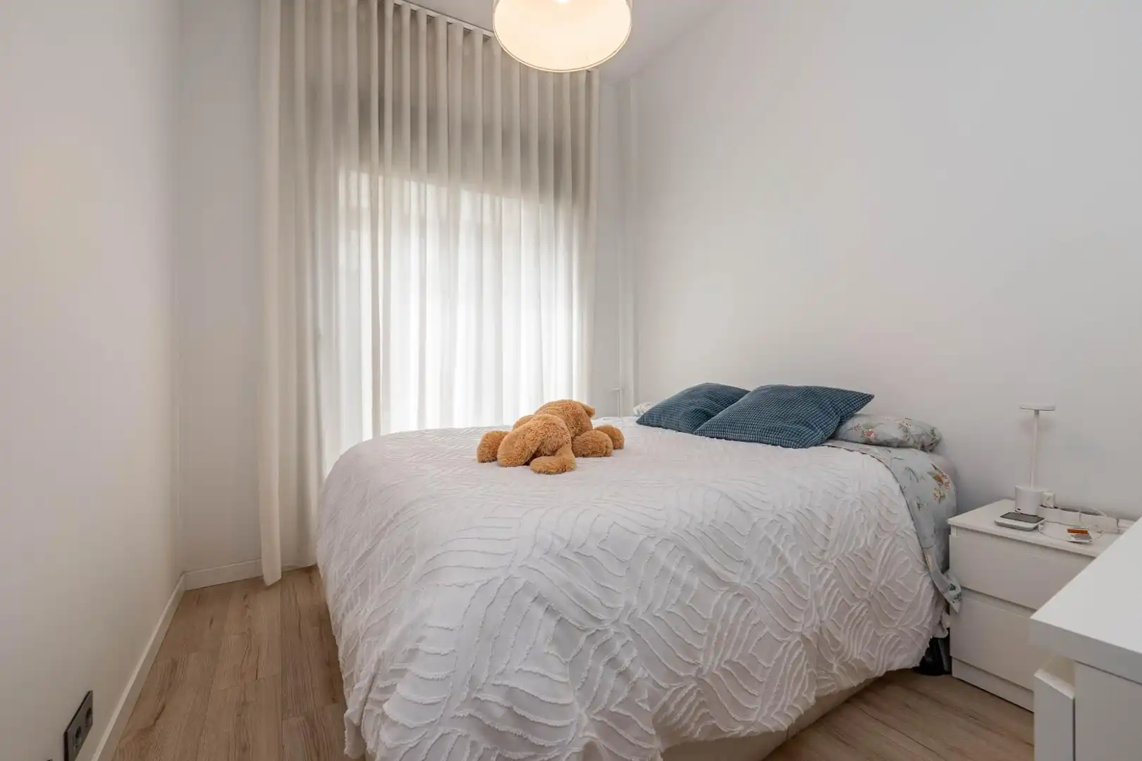 Habitación de Piso en venta en Granada con Calefacción, Amueblado y Piscina comunitaria