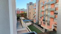 Exterior view of Flat for sale in Sant Adrià de Besòs  with Air Conditioner, Heating and Balcony