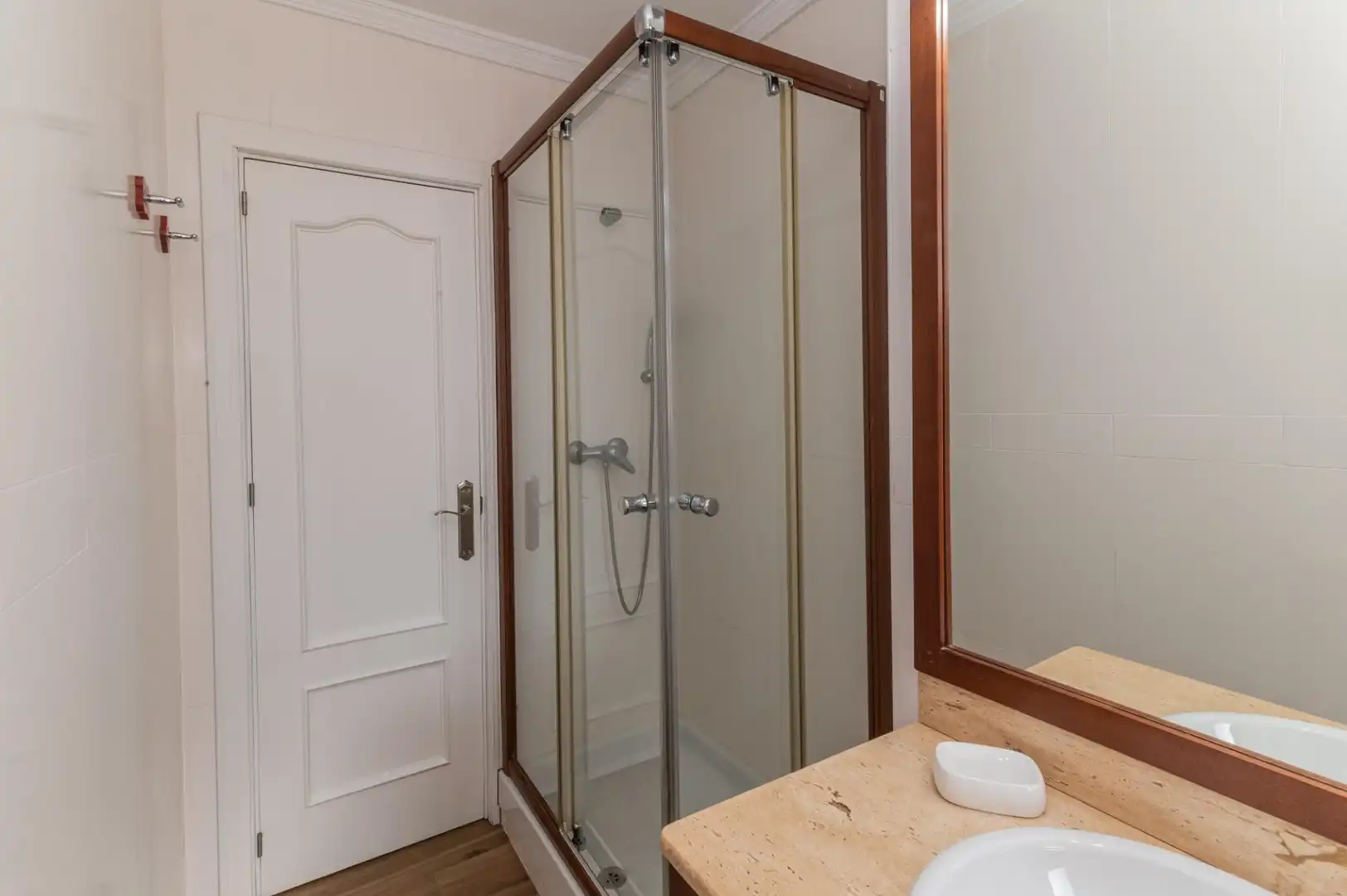 Bathroom of Attic for rent in Granada  with Terrace and Furnished