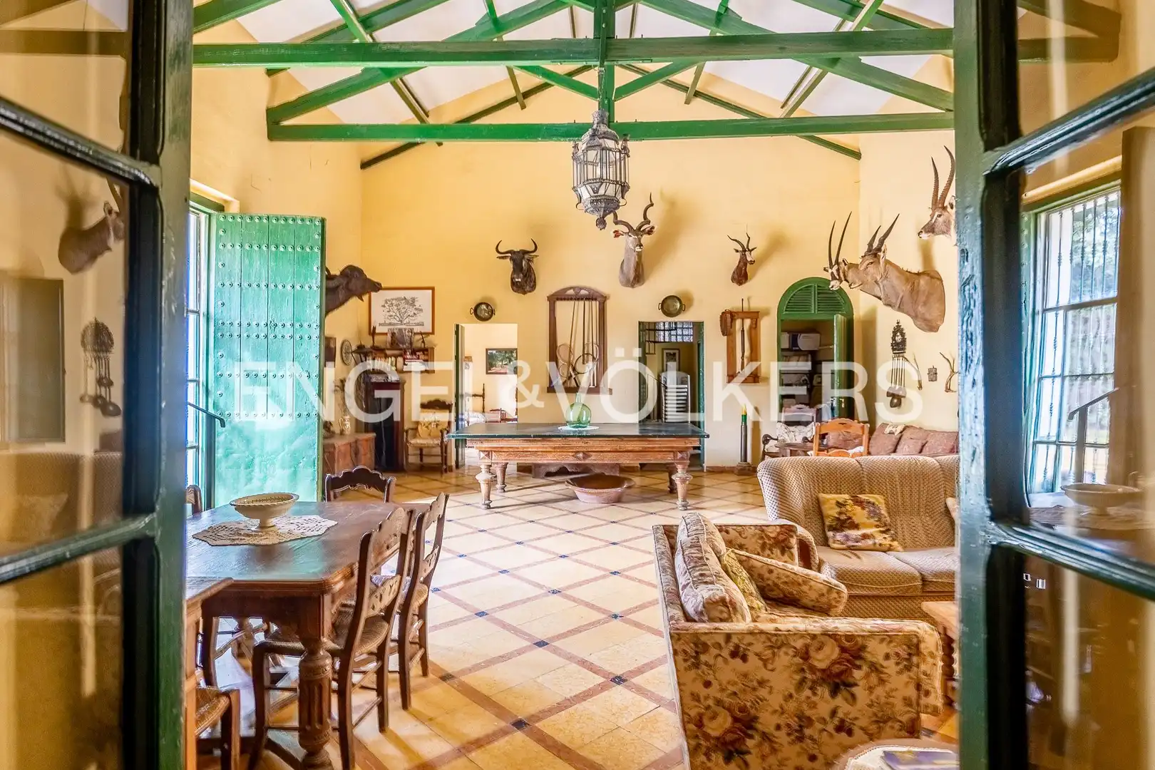 Sala de estar de Casa o chalet en venta en Alcalá de Guadaira con Calefacción