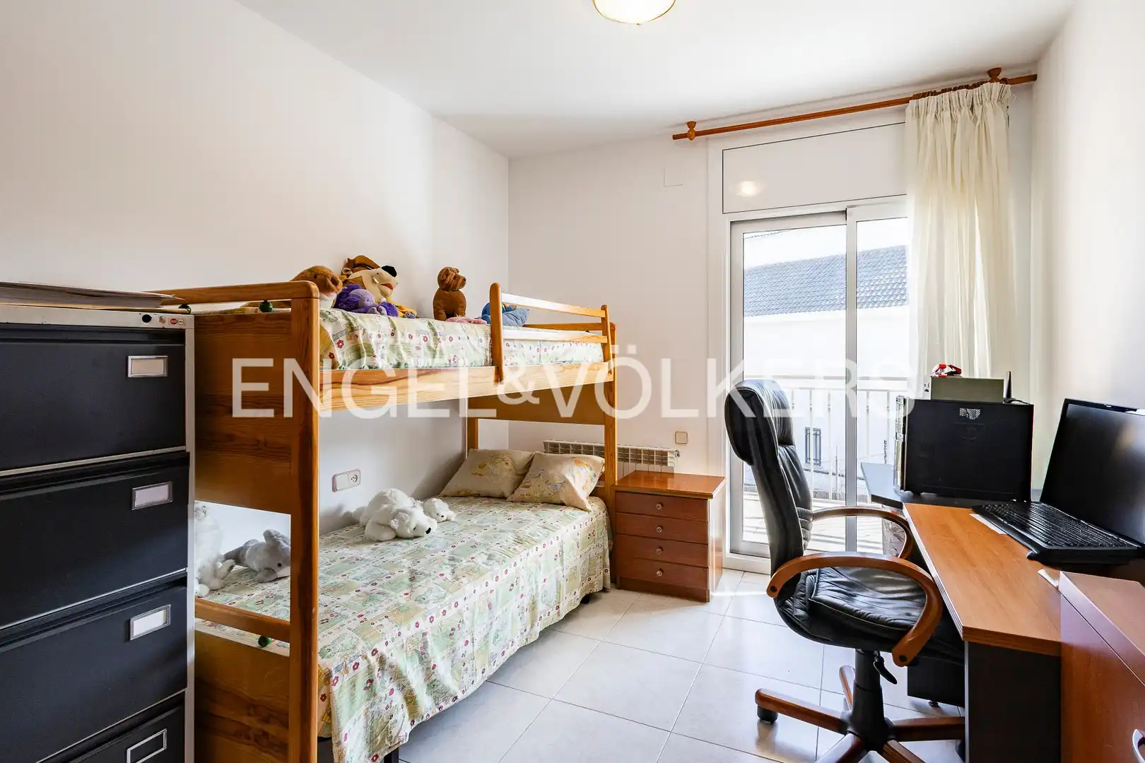 Dormitori de Casa o xalet en venda en Castelldefels amb Aire condicionat, Calefacció i Jardí privat