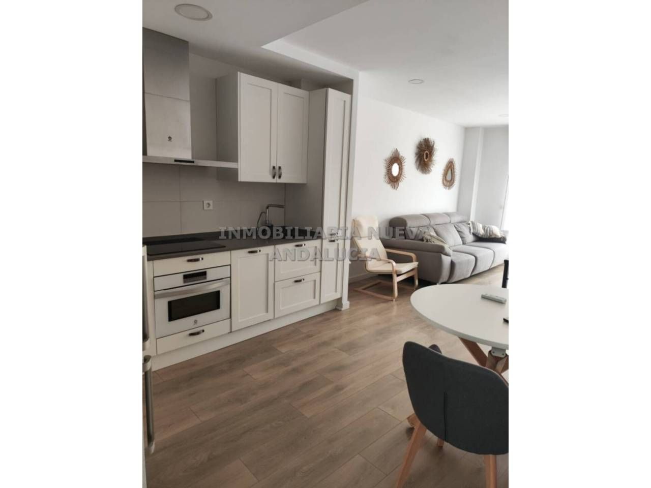 Vista exterior de Ático de alquiler en  Almería Capital con Aire acondicionado, Terraza y Trastero