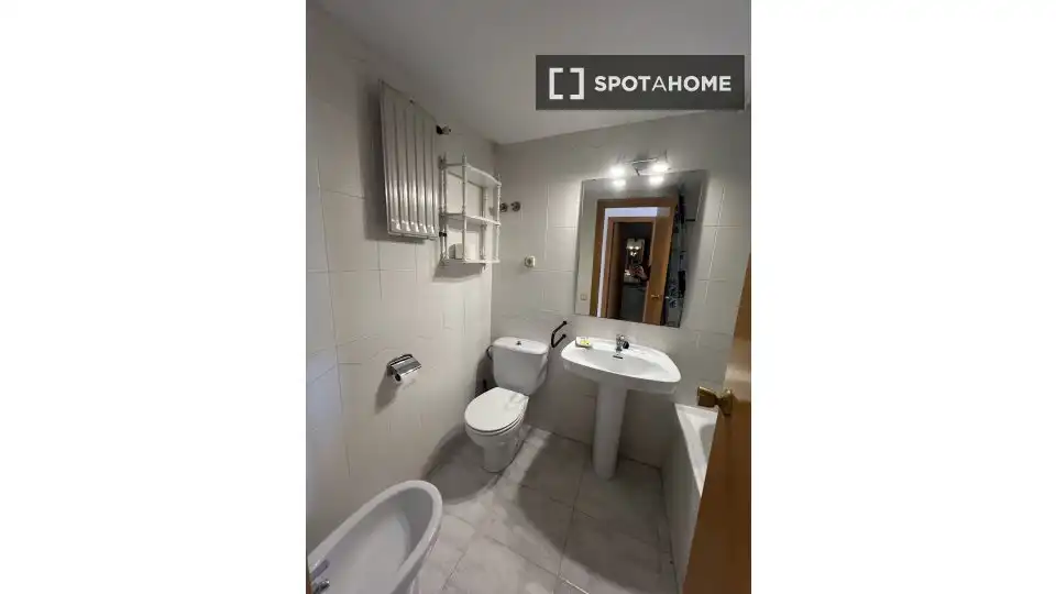 Badezimmer von Wohnungen zur untervermieten in Vilassar de Mar mit Klimaanlage, Terrasse und Möbliert