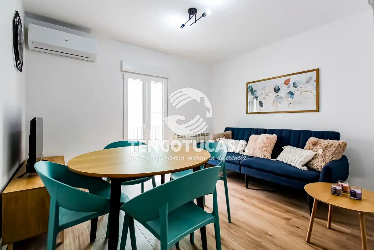 Bedroom of Flat for sale in  Madrid Capital  with Heating, Terrace and Furnished