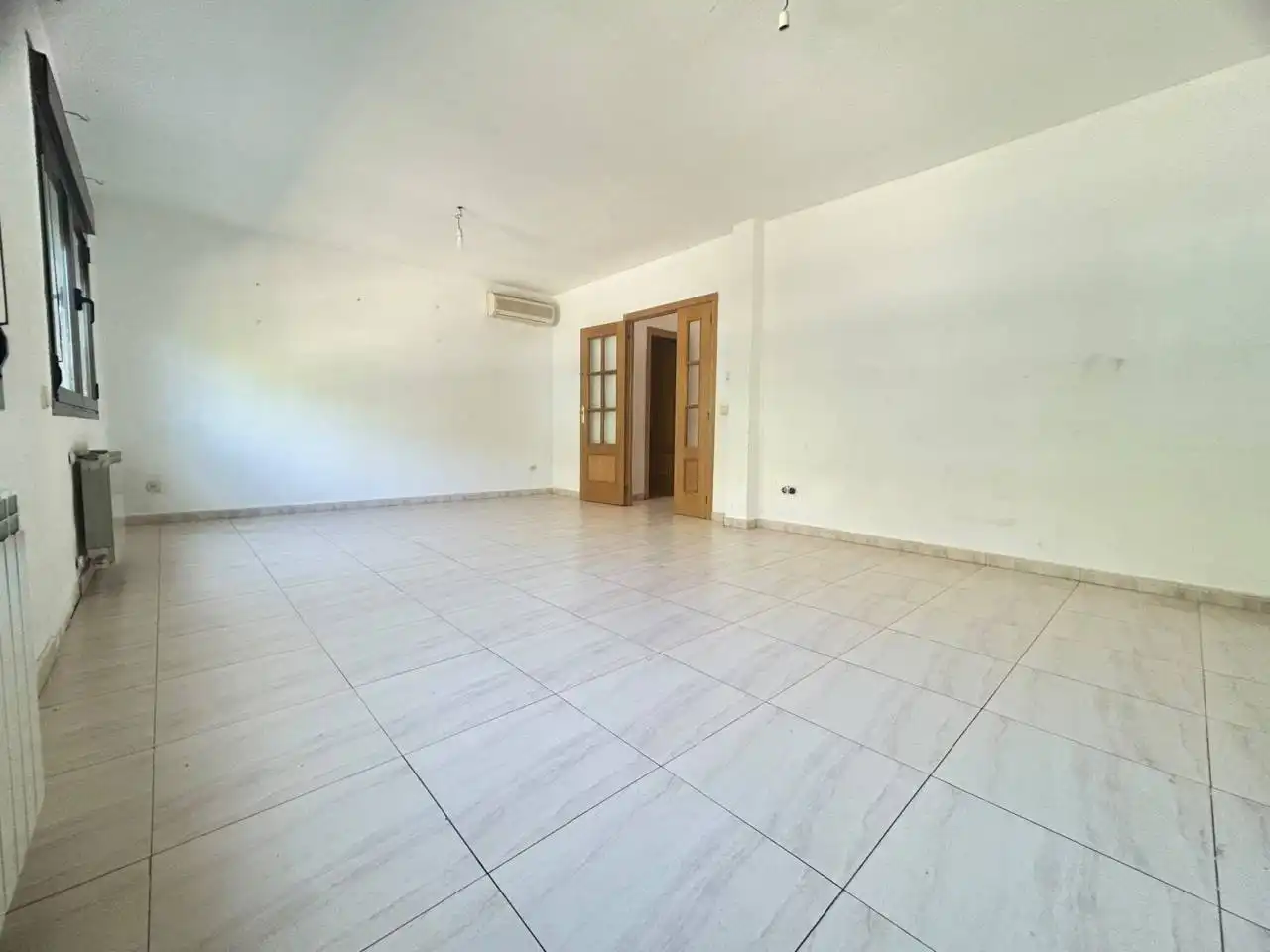 Sala de estar de Casa adosada en venta en Illescas con Aire acondicionado, Calefacción y Alarma
