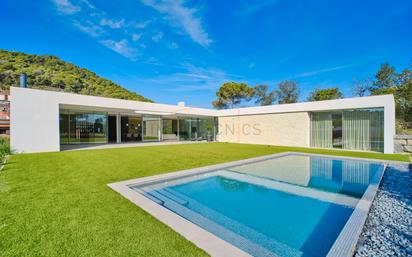 Vista exterior de Casa o xalet en venda en Vallromanes amb Aire condicionat, Terrassa i Piscina