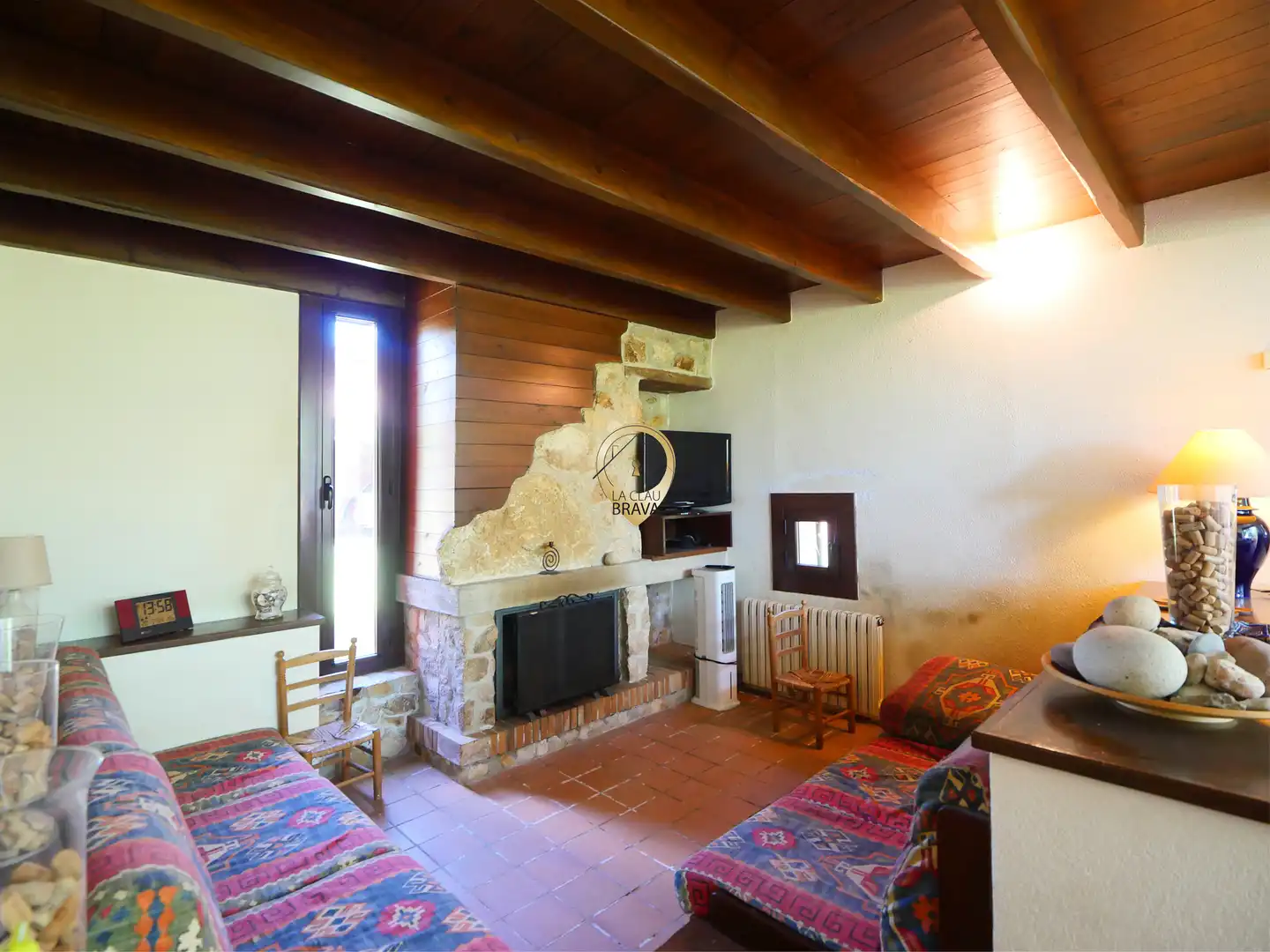 Wohnzimmer von Country house zum Verkauf in Cassà de la Selva mit Heizung, Privatgarten und Abstellraum