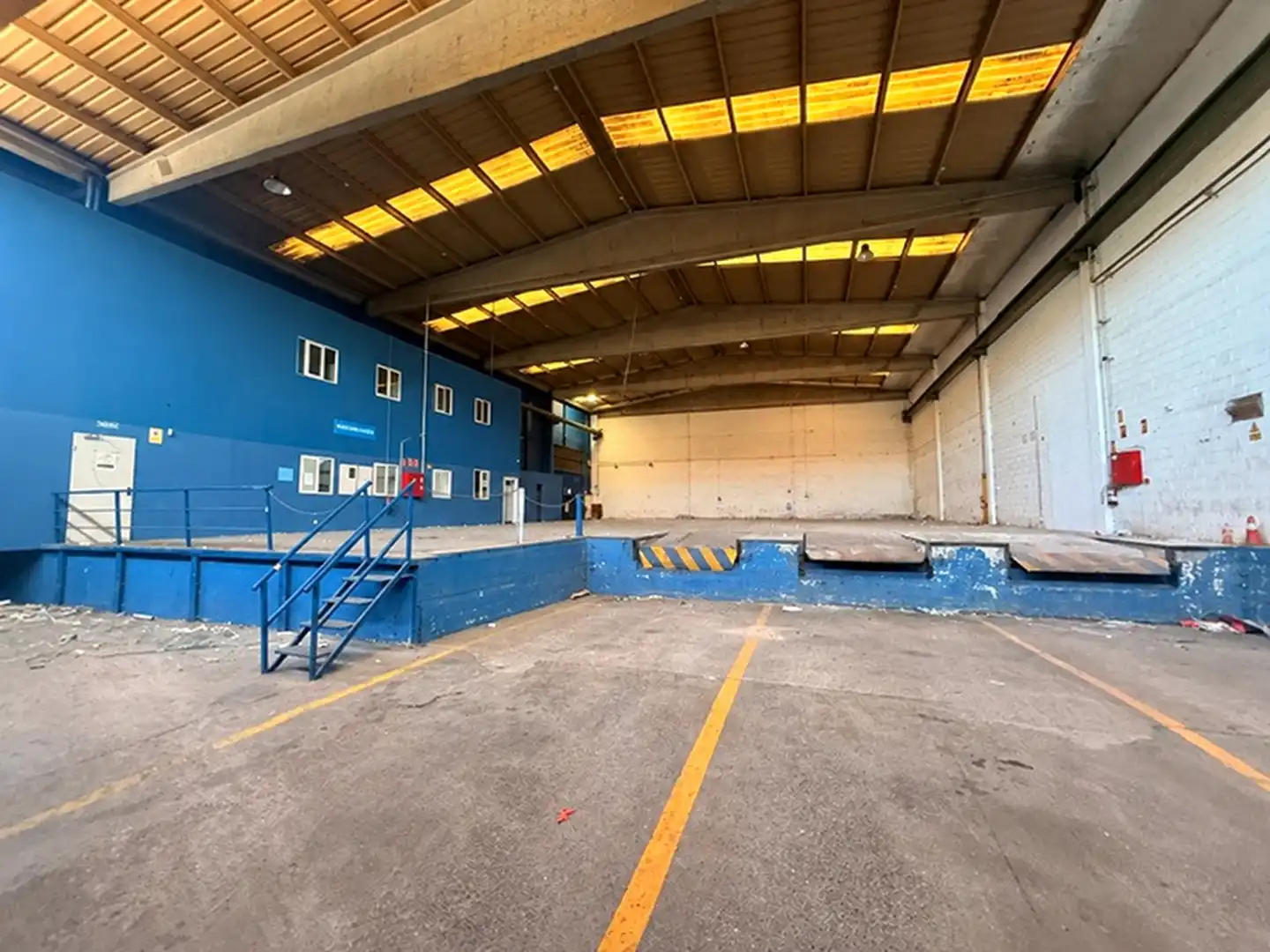 Piscina de Nave industrial de alquiler en Zamudio, Bizkaia