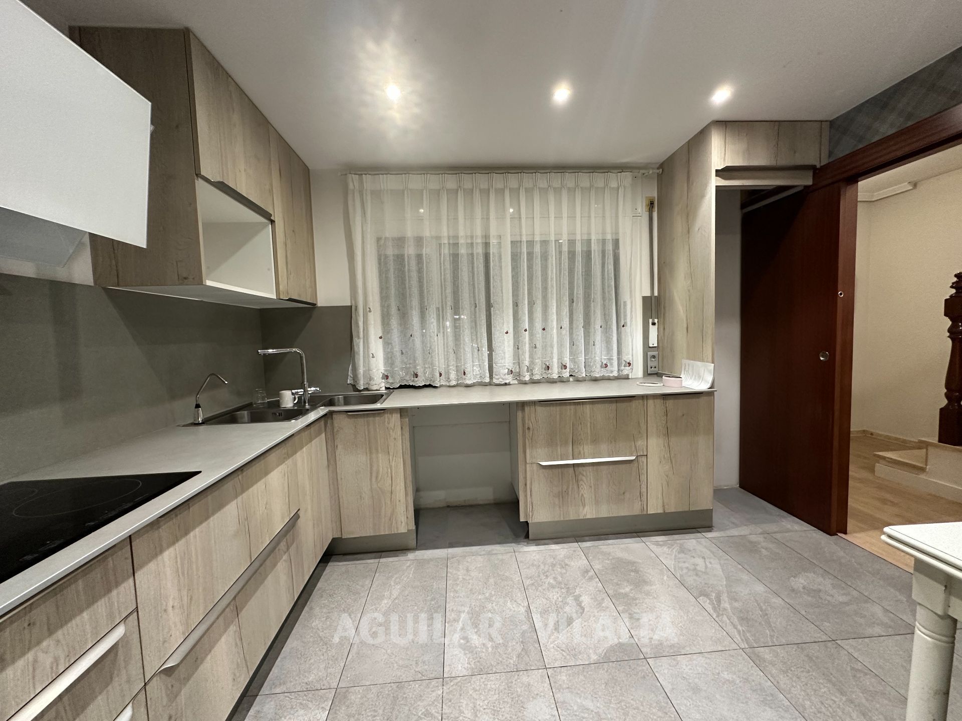 Cuina de Casa adosada de lloguer en Granollers amb Aire condicionat, Calefacció i Terrassa