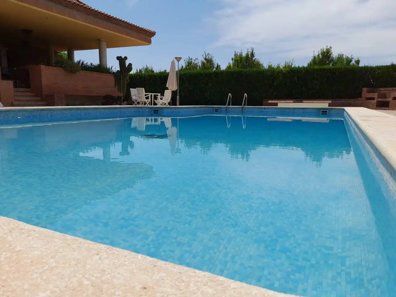 Schwimmbecken von Haus oder Chalet zum Verkauf in Ibi mit Heizung, Privatgarten und Terrasse