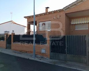 Exterior view of House or chalet for sale in Santa Olalla