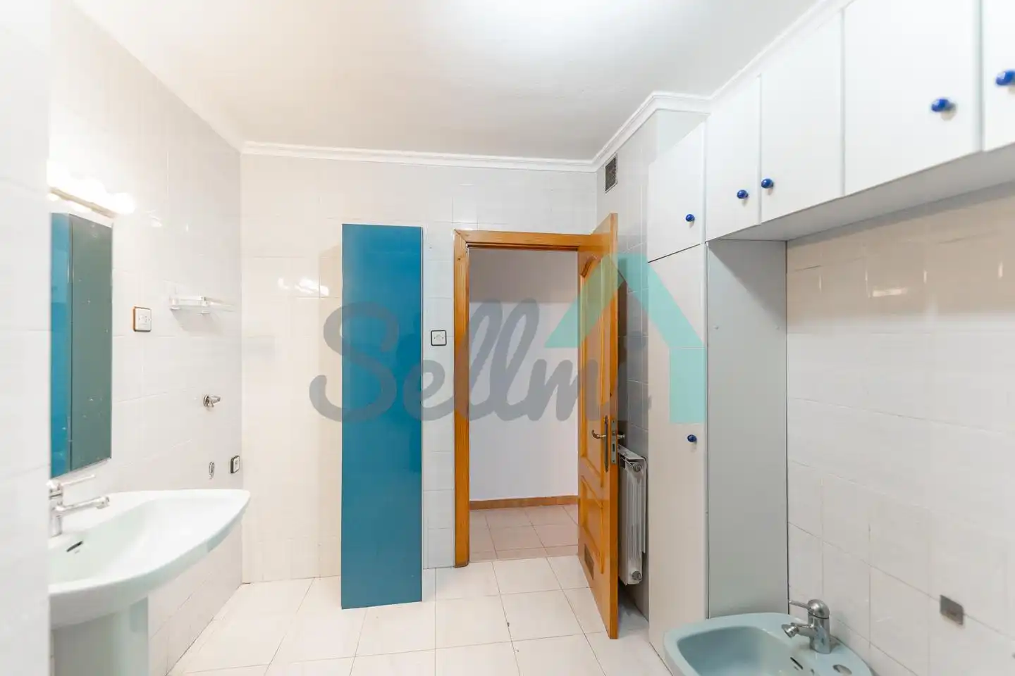 Bathroom of Flat for rent in Siero  with Heating, Balcony and Pets allowed