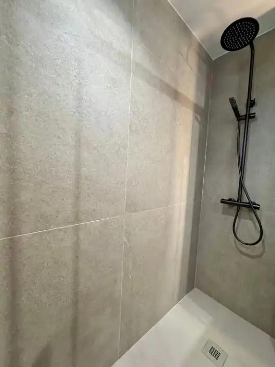 Baño de Piso de alquiler en Valencia con Aire acondicionado, Amueblado y Horno