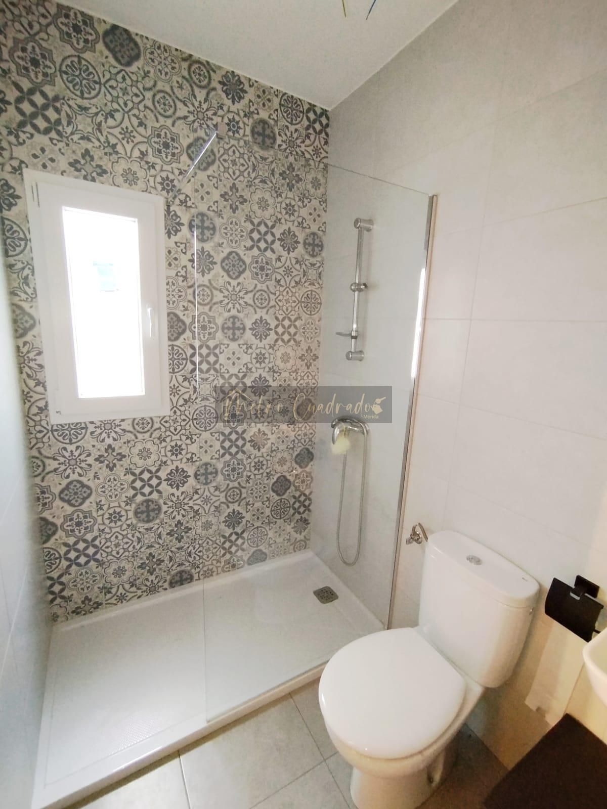 Bany de Casa o xalet en venda en Aljucén amb Terrassa i Traster