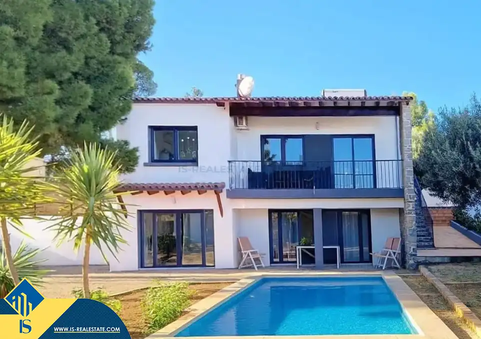Villa avec piscine à vendre à Marisol Park - Ortembach - Los Almendros