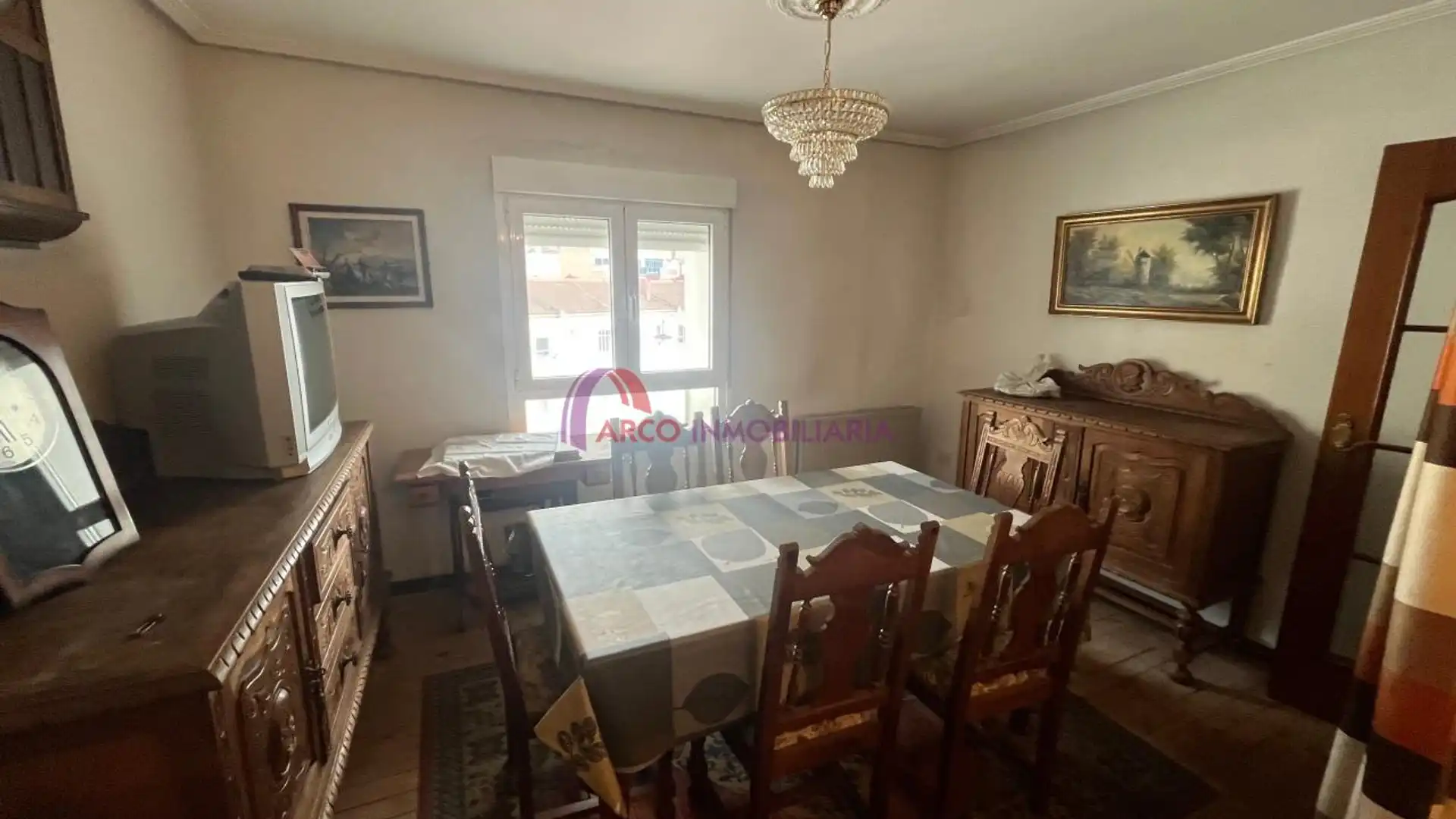 Comedor de Piso en venta en Burgos Capital con Calefacción