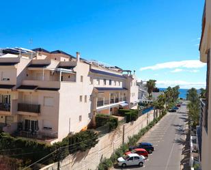 Vista exterior de Apartament en venda en Torrevieja amb Terrassa i Moblat