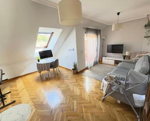 Wohnzimmer von Dachboden miete in Salamanca Capital mit Heizung, Parkett und Terrasse