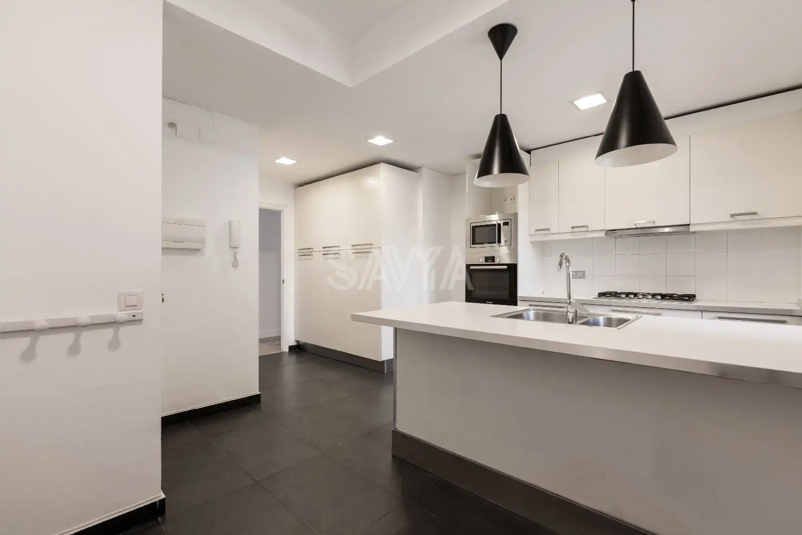 Küche von Wohnung zum Verkauf in Barcelona mit Klimaanlage, Parkett und Terrasse