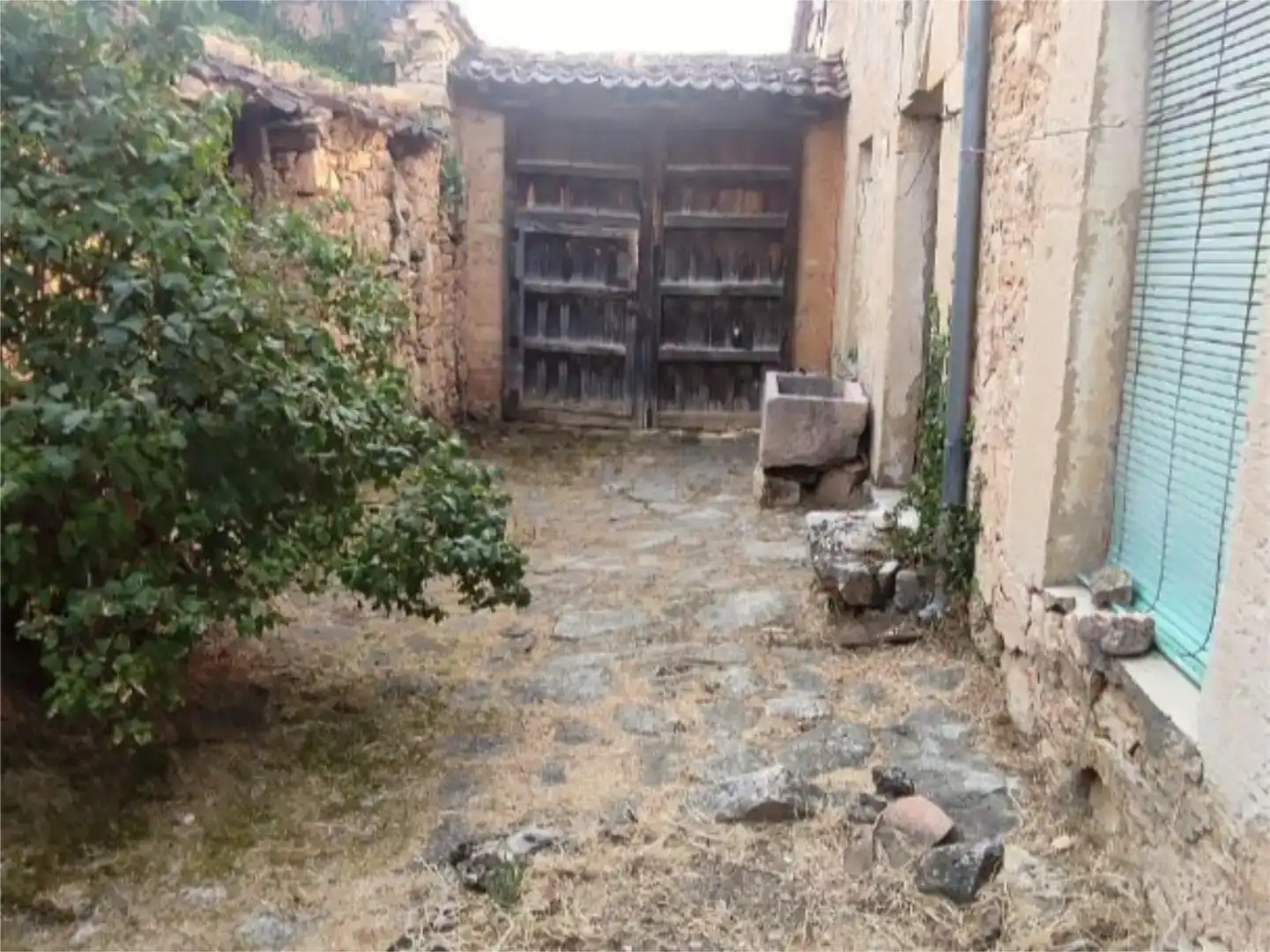 Vista exterior de Pis en venda en Valleruela de Sepúlveda amb Traster