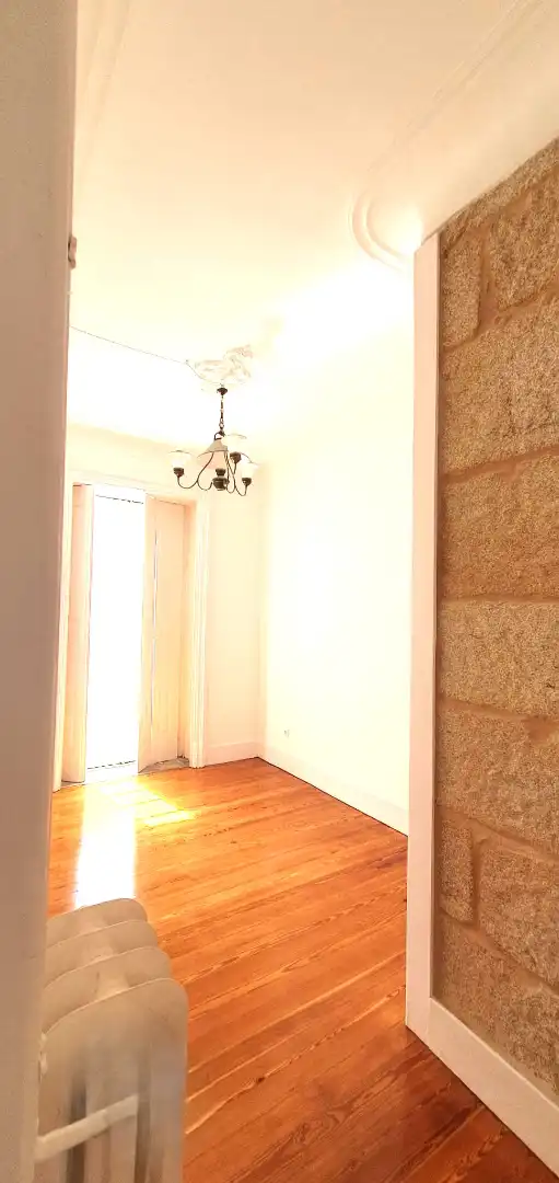 Piso de alquiler en Vigo  con Calefacción, Parquet y Horno