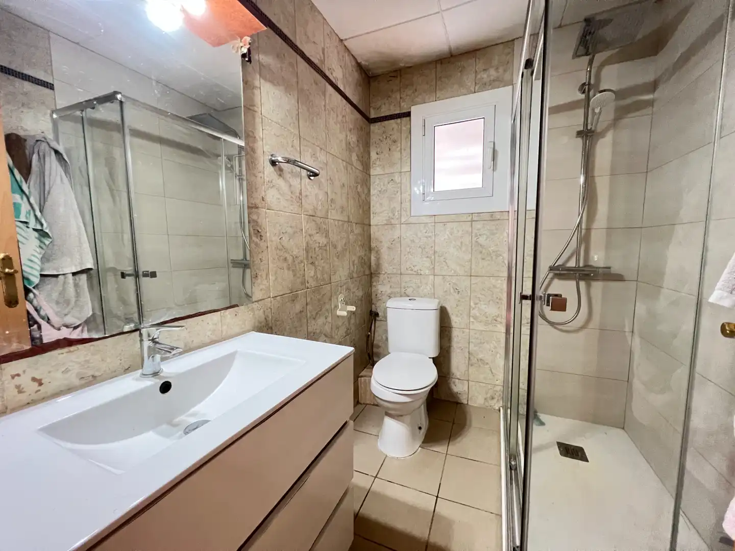 Baño de Piso en venta en Sabadell con Aire acondicionado, Calefacción y Balcón