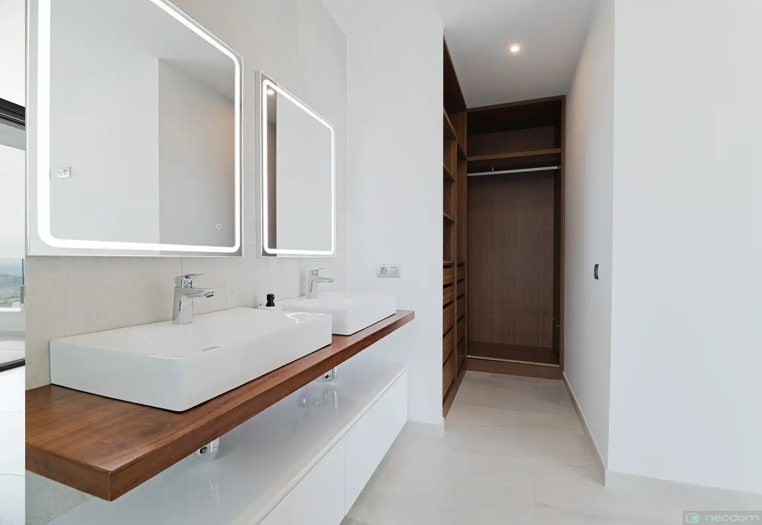 Casa amb terrassa en venda a C. Viena, imagen 62