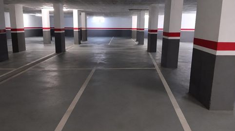 Amplia plaza de parking en Sants