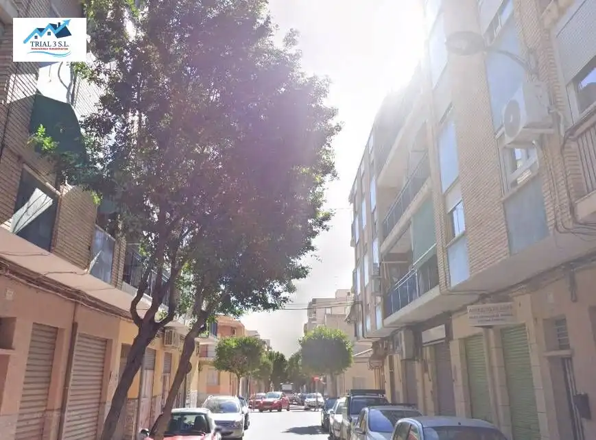 Flat for sale in Calle CALDERON DE LA BARCA, imagen 2