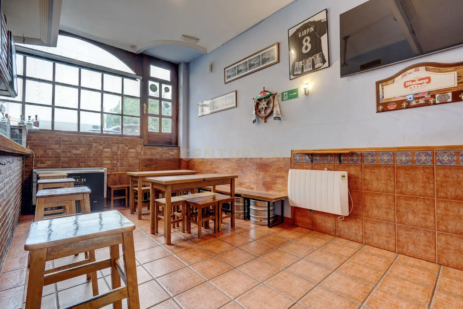 Commercial properties for sale in Extremadura Kalea, 9, Donostia-San Sebastian, Spai, 9, Intxaurrondo