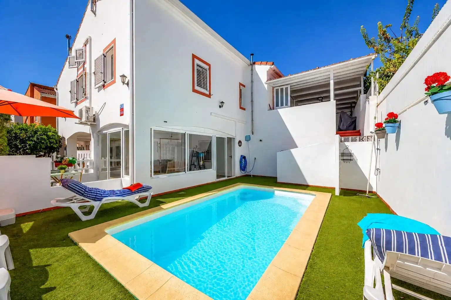 Schwimmbecken von Haus oder Chalet zum Verkauf in Valsequillo de Gran Canaria mit Klimaanlage, Heizung und Privatgarten