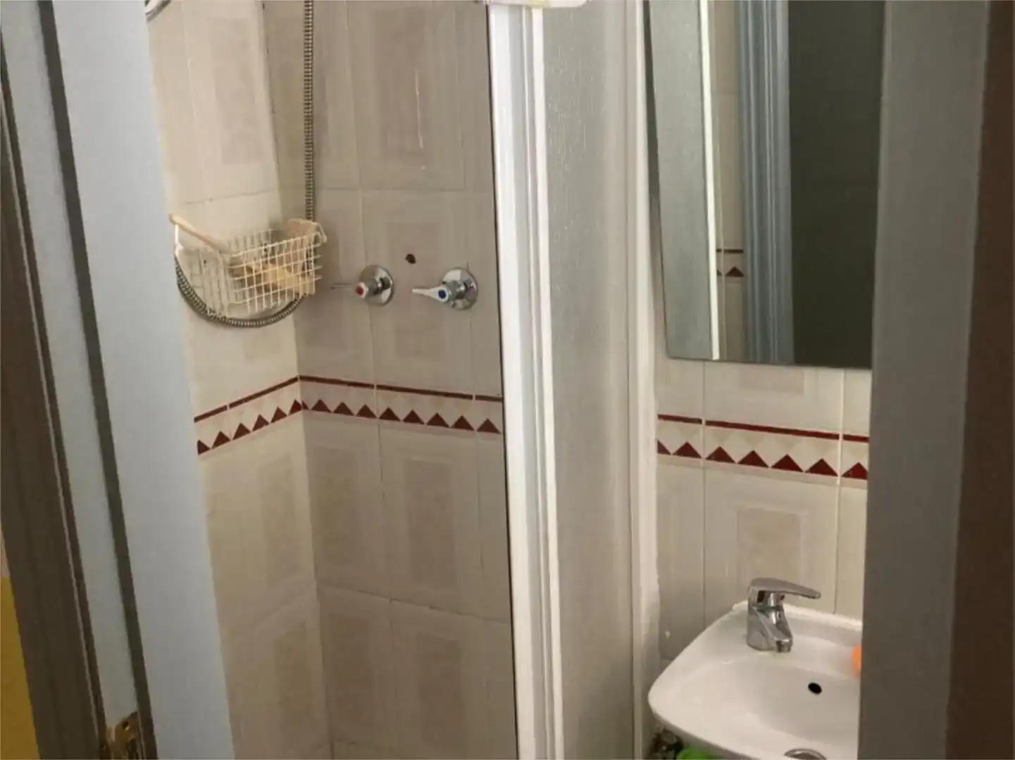 Bany de Pis en venda en Pinos Genil amb Balcó