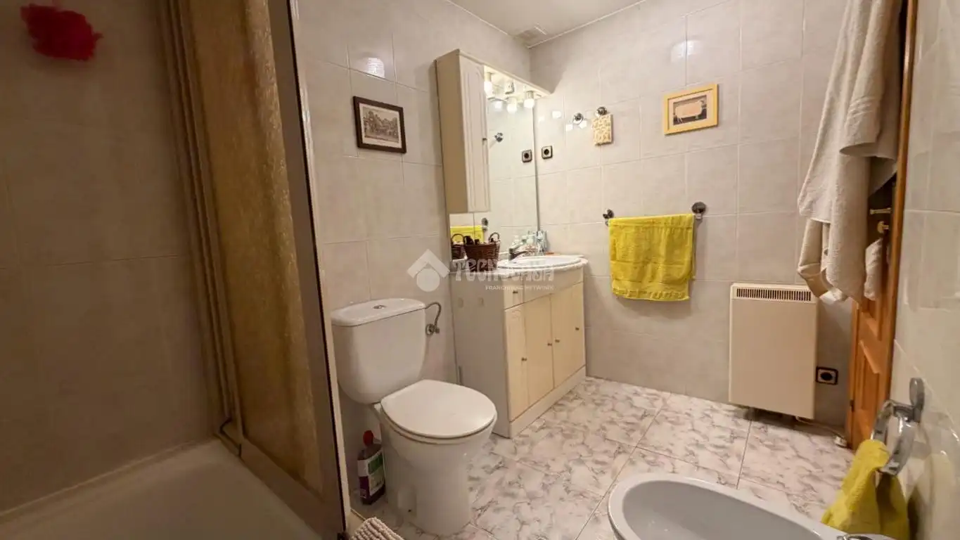 Baño de Piso en venta en Velilla de San Antonio con Aire acondicionado, Calefacción y Trastero