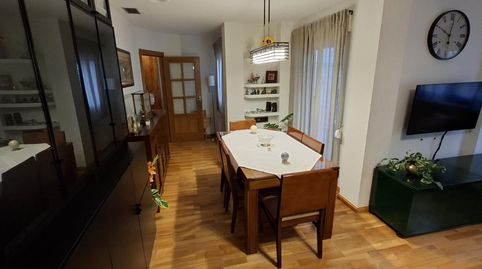 Foto 4 de Piso de alquiler en Calle Calle Virgen del Rocío, Cervantes, Granada Capital