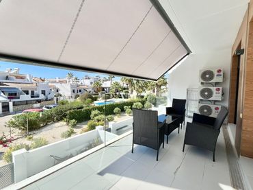 Flat with balcony to rent in Orihuela Costa