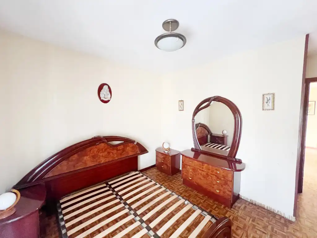 Habitación de Piso en venta en Madrid con Calefacción, Parquet y Terraza