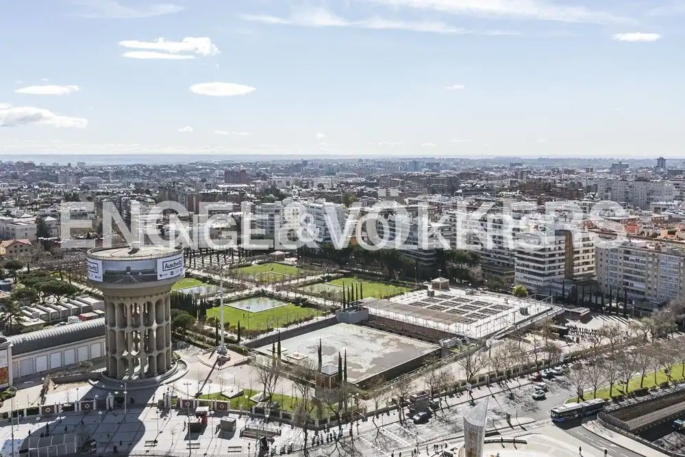 Vista exterior de Apartament de lloguer en Madrid amb Aire condicionat, Calefacció i Parquet