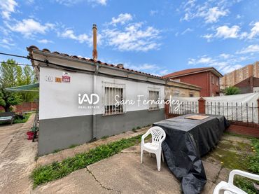 Casa en venda a Trobajo del Camino