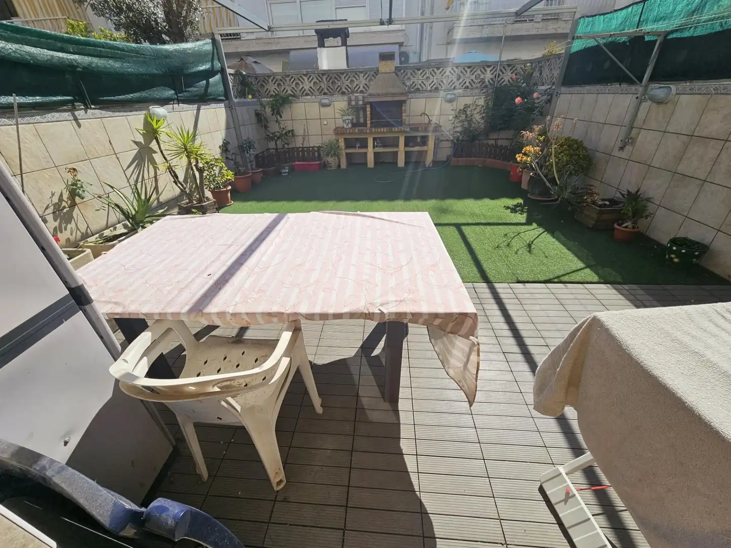 Terrasse von Einfamilien-Reihenhaus zum Verkauf in Malgrat de Mar mit Klimaanlage, Heizung und Privatgarten