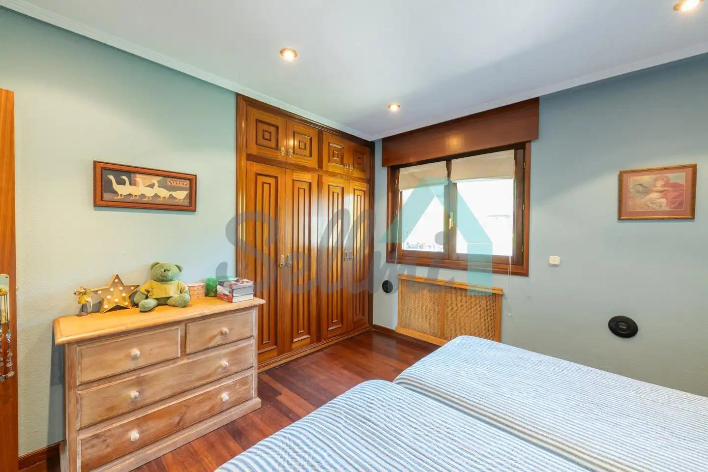 Bedroom of Detached homes for sale in Llanes  with Heating, Private garden and Parquet flooring